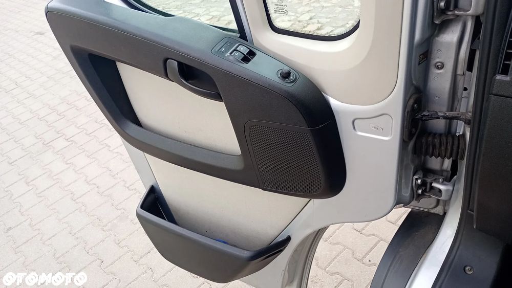 F.V Drzwi PRAWE PRZEDNIE LEWE SREBRNY METALIK uzbrojone KOMPLETNE  PEUGEOT BOXER FIAT DUCATO CITROEN JUMPER Drzwi gotowe do założenia MONTAŻ - 5
