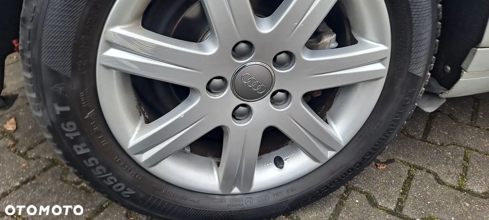 Audi A3 3-drzwiowe 2.0 FSI Ambition Tiptronic - 31