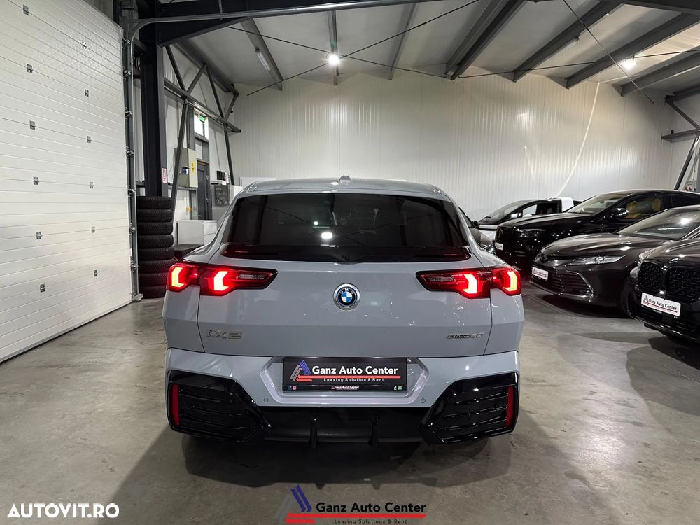 BMW iX2 eDrive20 - 33
