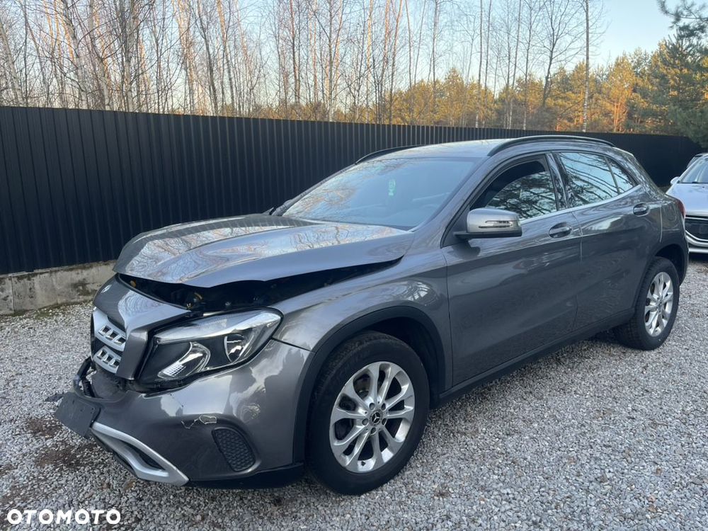 Mercedes-Benz GLA 180 (CDI) d 7G-DCT - 2