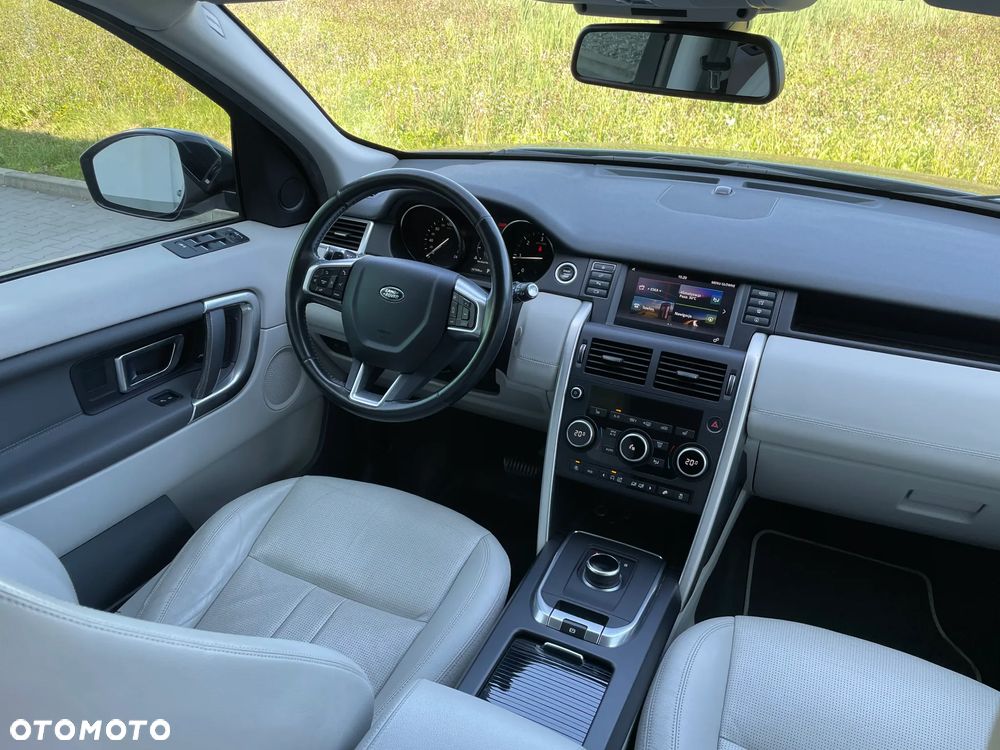 Land Rover Discovery Sport 2.0 D180 HSE - 33