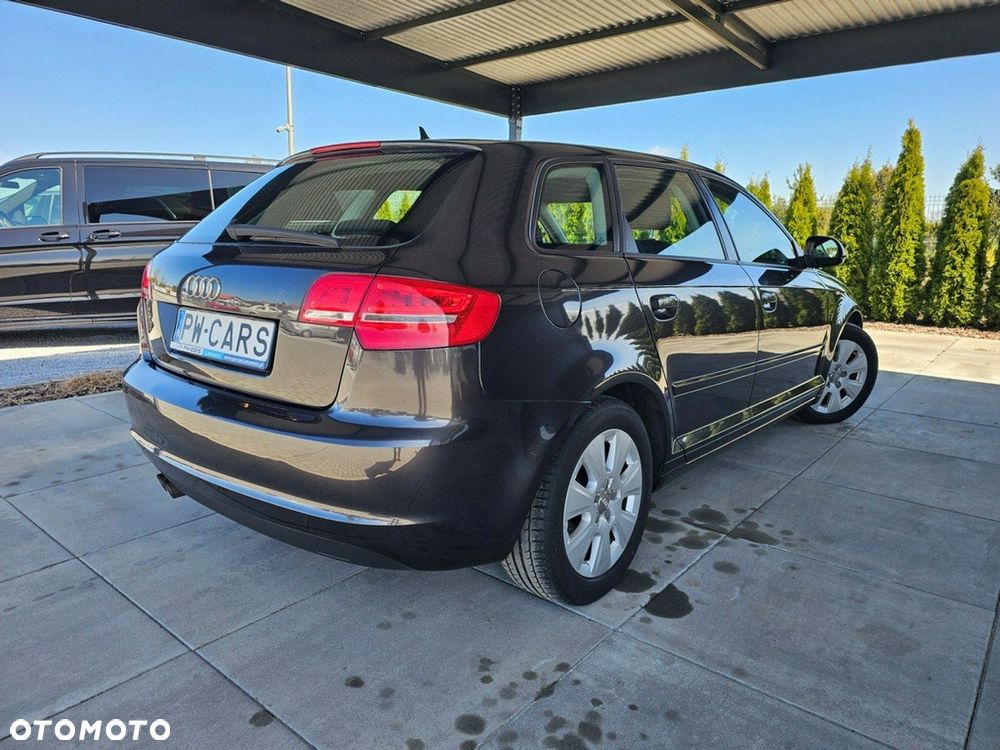 Audi A3 Sportback - 3