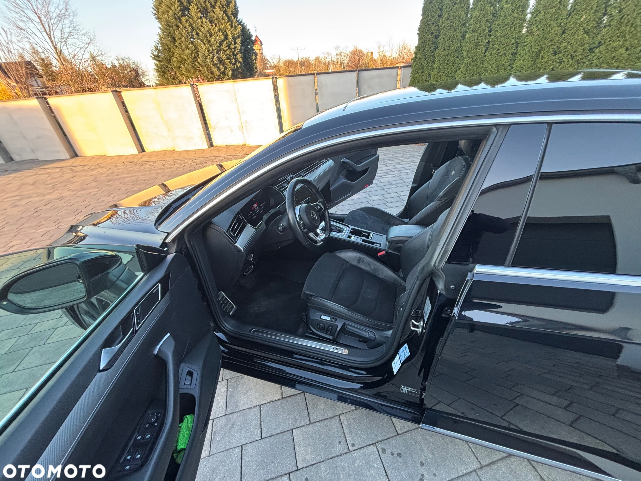 Volkswagen Arteon 2.0 TDI Bi-Turbo SCR 4Mot R-Line Edition DSG - 16