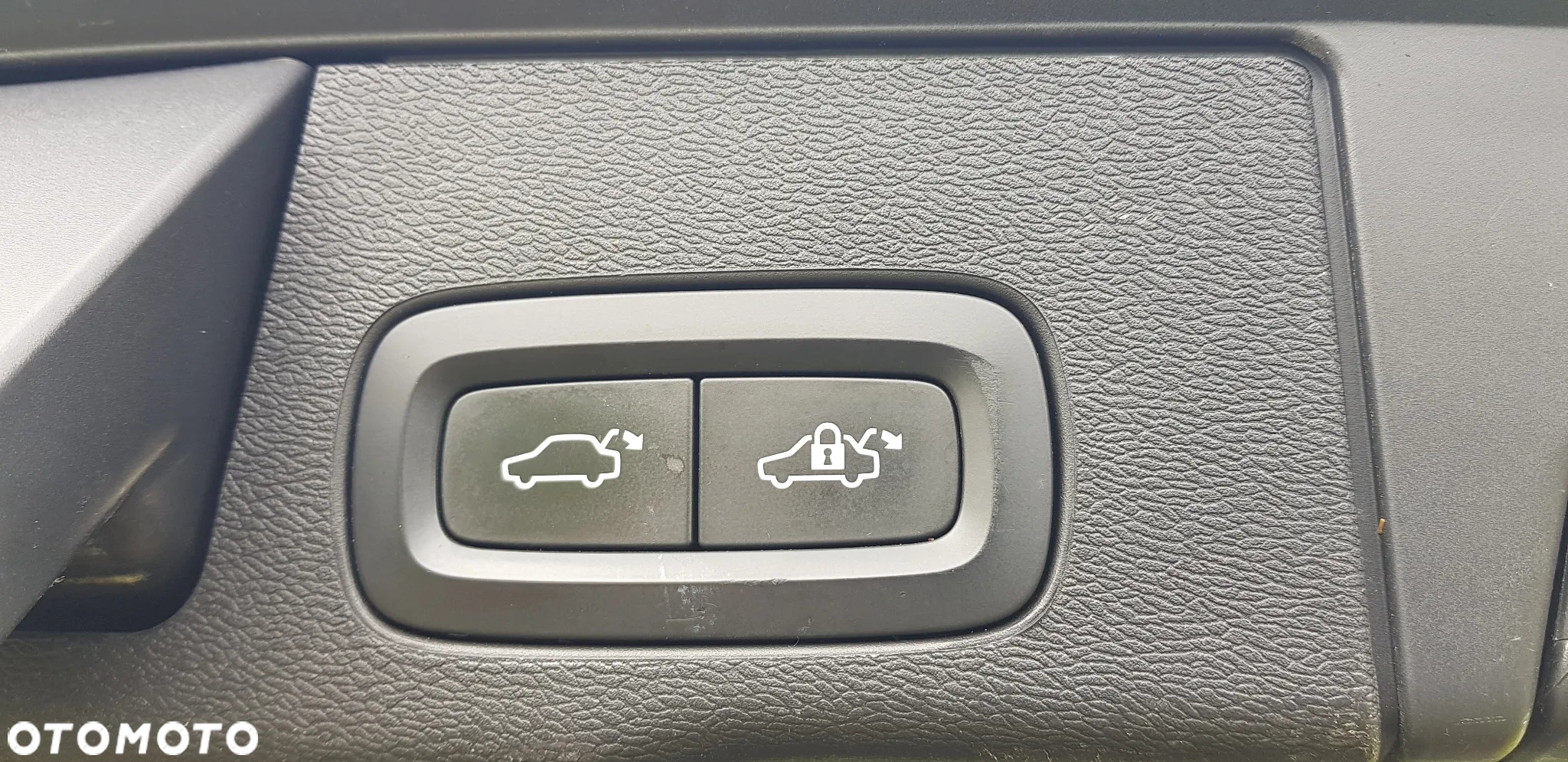 Volvo XC 60 D5 AWD Geartronic Momentum - 30