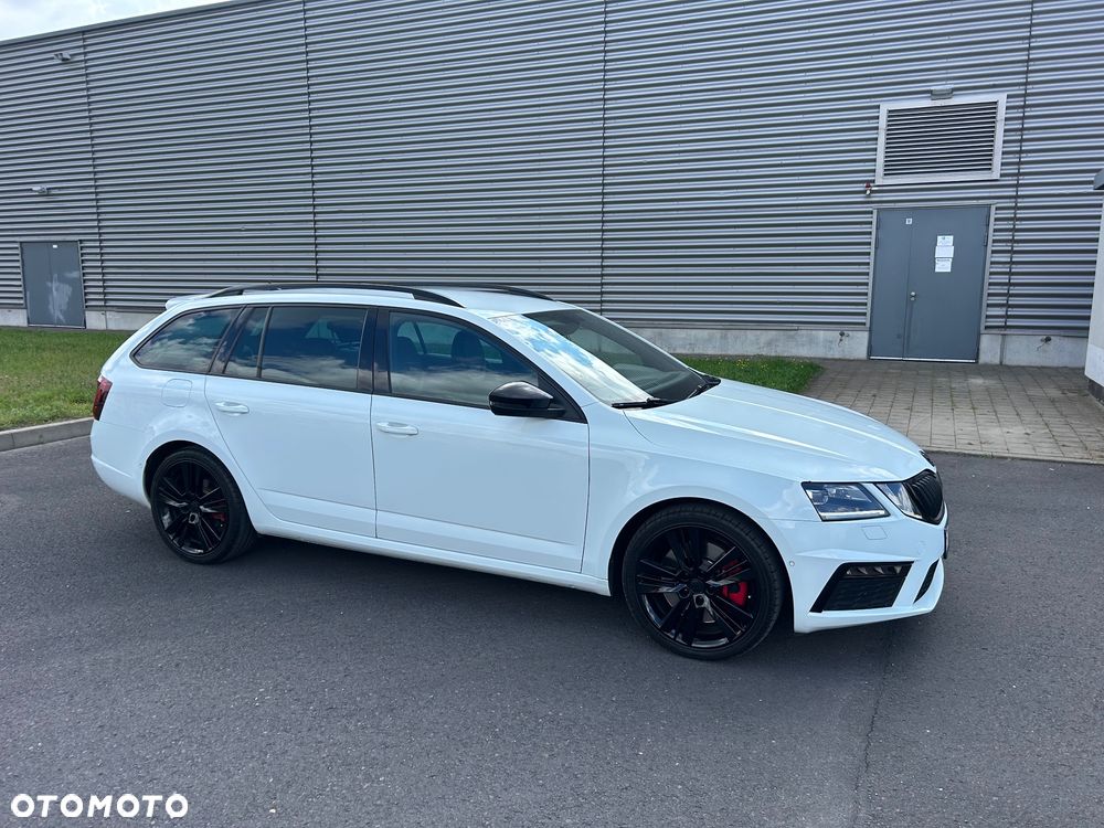 Skoda Octavia Combi 2.0 TSI RS 230 - 9