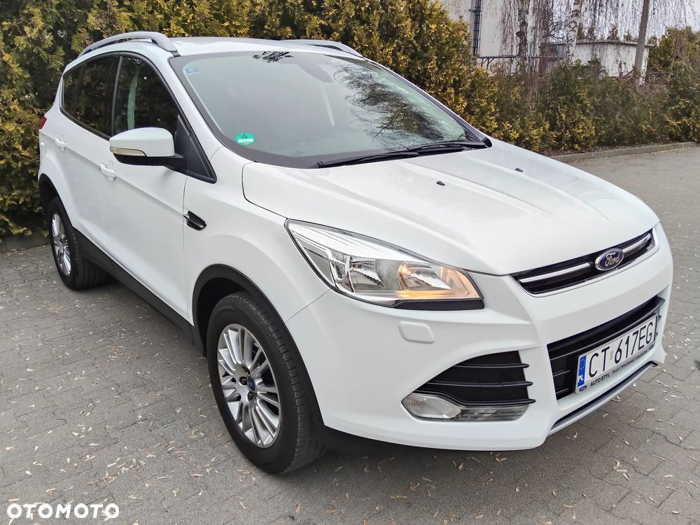 Ford Kuga 1.6 EcoBoost 2x4 Titanium - 2