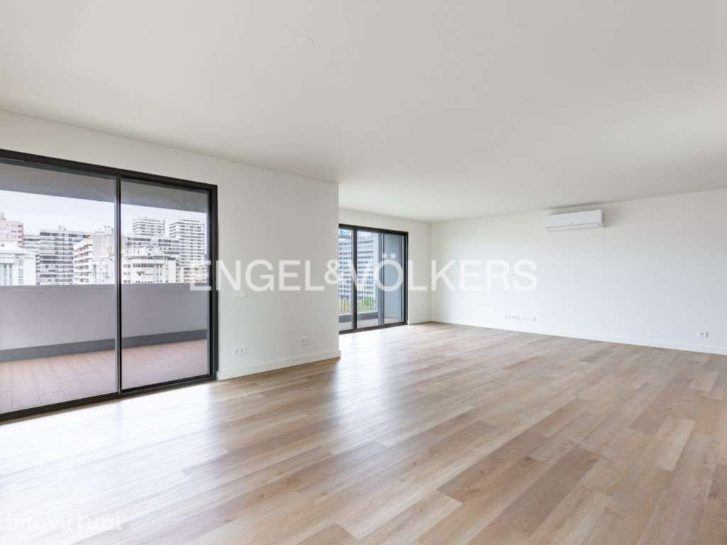 T4 de Luxo no Condomínio Terraces Mirear - Grande imagem: 3/48