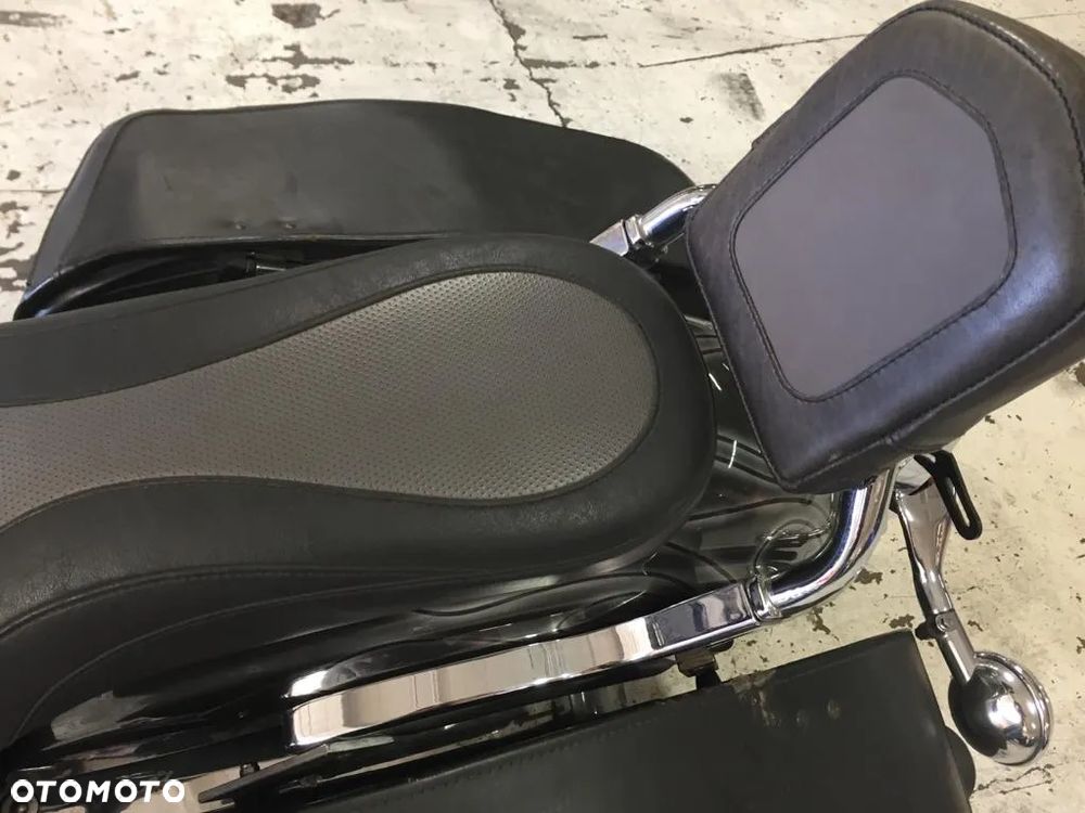 Yamaha Road Star - 16