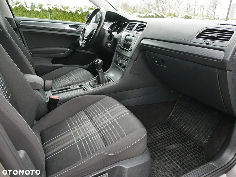 Volkswagen Golf 1.2 TSI BlueMotion Technology Comfortline - 23