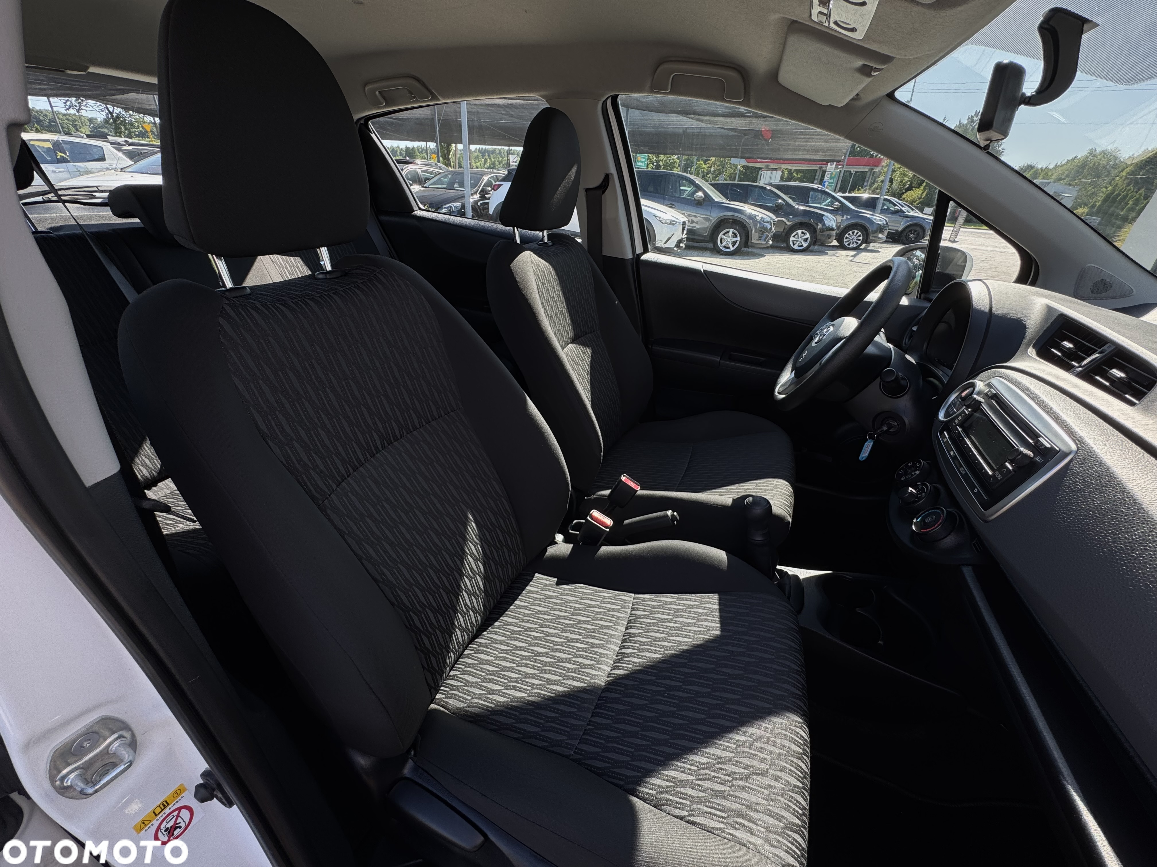 Toyota Yaris 1.0 VVT-i Cool - 26