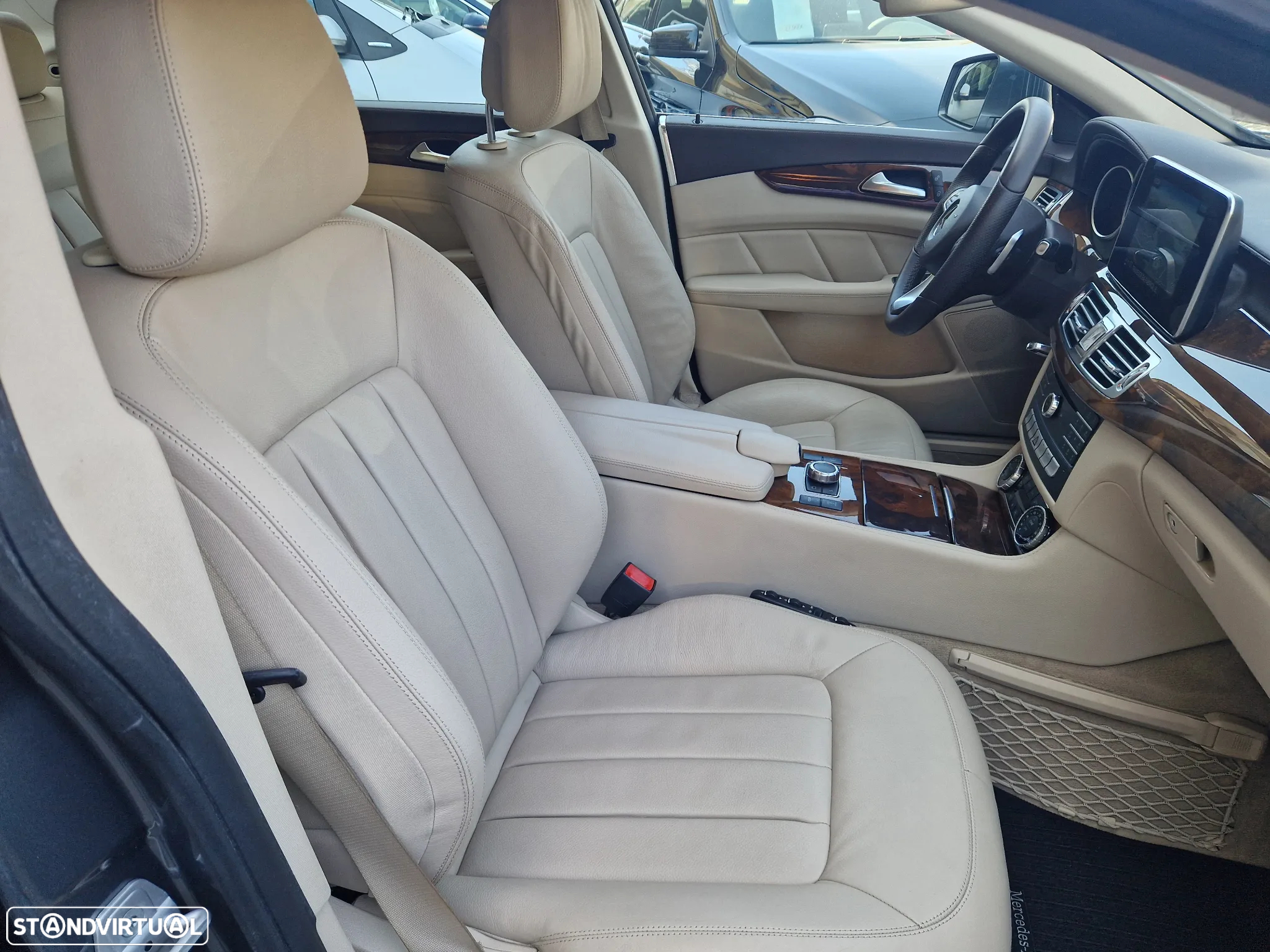 Mercedes-Benz CLS 250 BlueTEC - 12