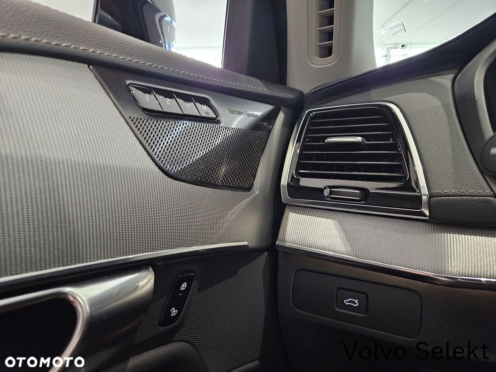 Volvo XC 90 - 25