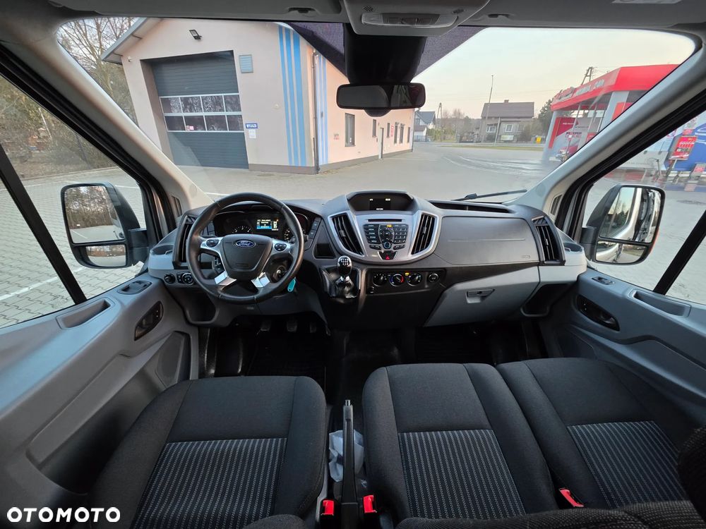 Ford Transit - 12