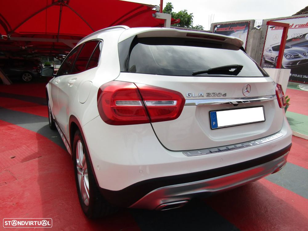 Mercedes-Benz GLA 220 d 7G-DCT Peak Edition - 30