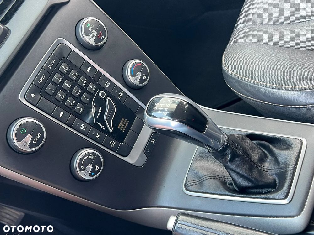 Volvo V40 - 23