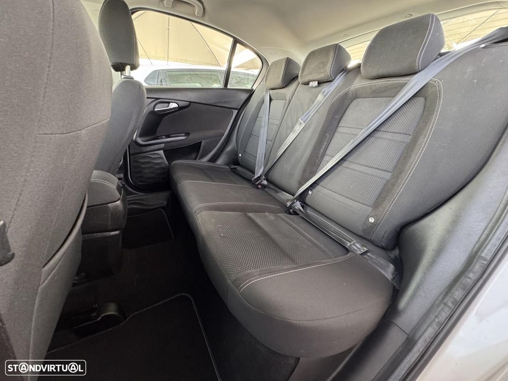 Fiat Tipo Station Wagon 1.3 M-Jet Lounge — fotografia 27
