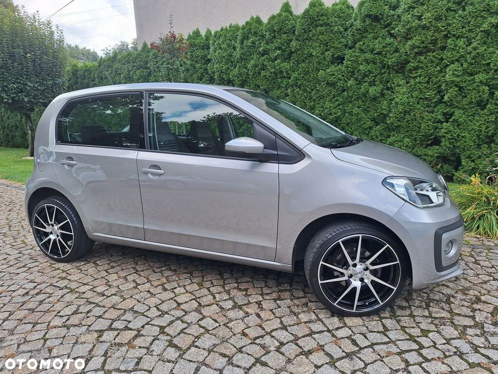 Volkswagen up! (BlueMotion Technology) move - 35
