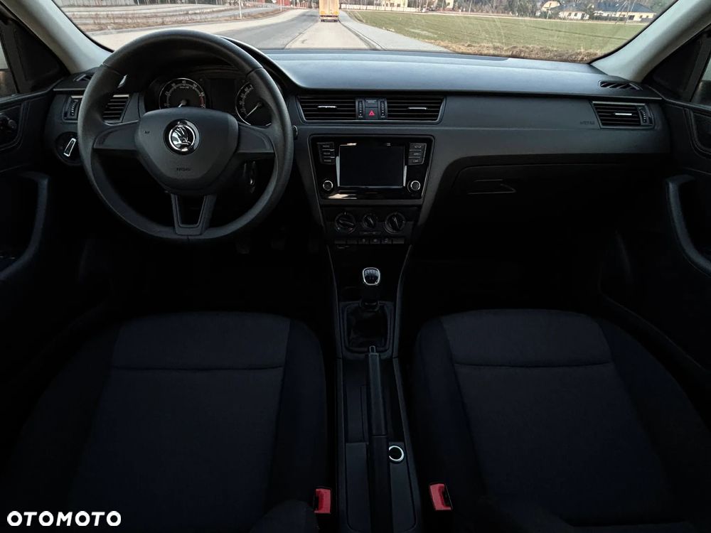 Skoda RAPID 1.0 TSI Active - 11