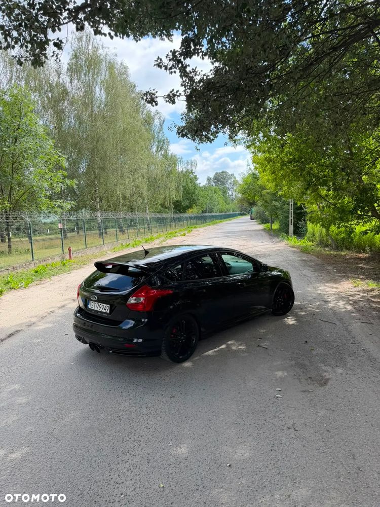 Ford Focus 2.0 EcoBoost ST mit Leder-Sport-Paket - 3