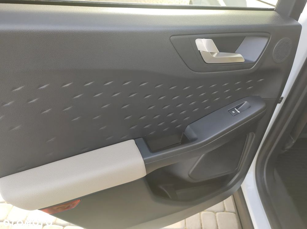 Ford Kuga 2.5 Duratec FHEV 4x4 TITANIUM - 22