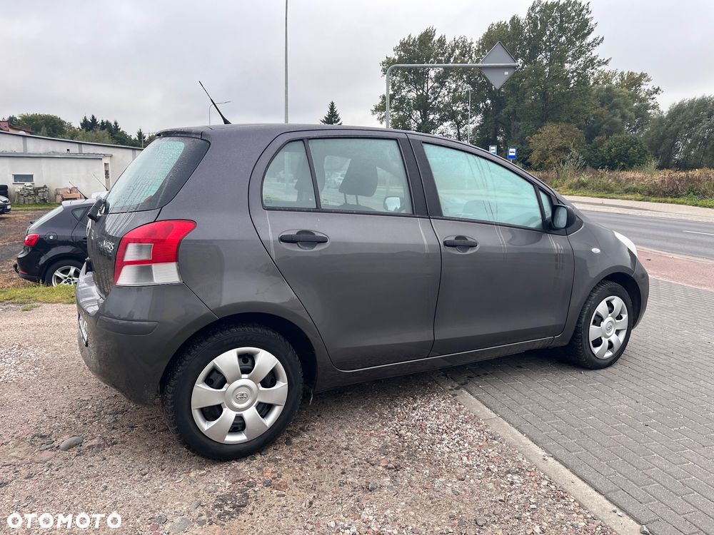 Toyota Yaris - 6