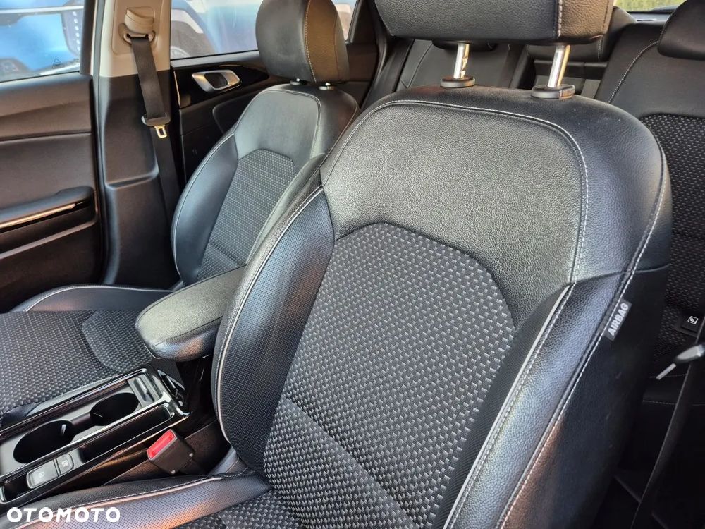 Kia Ceed 1.4 T-GDI L Business Line - 8