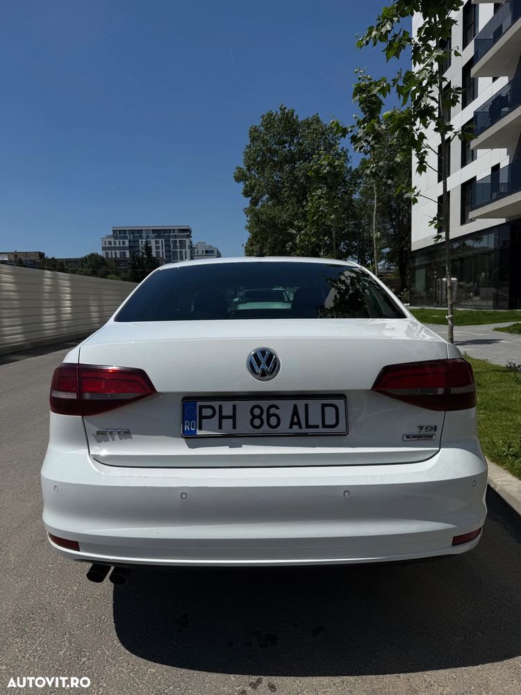 Volkswagen Jetta - 7