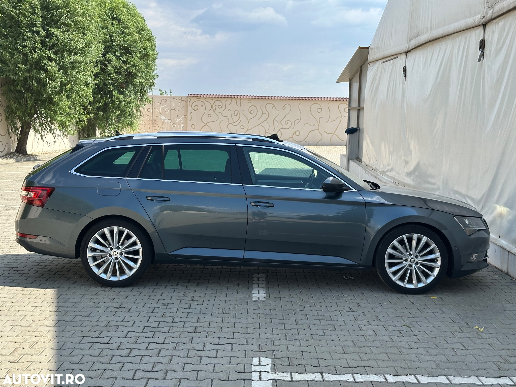 Skoda Superb 2.0 TDI DSG Style - 13