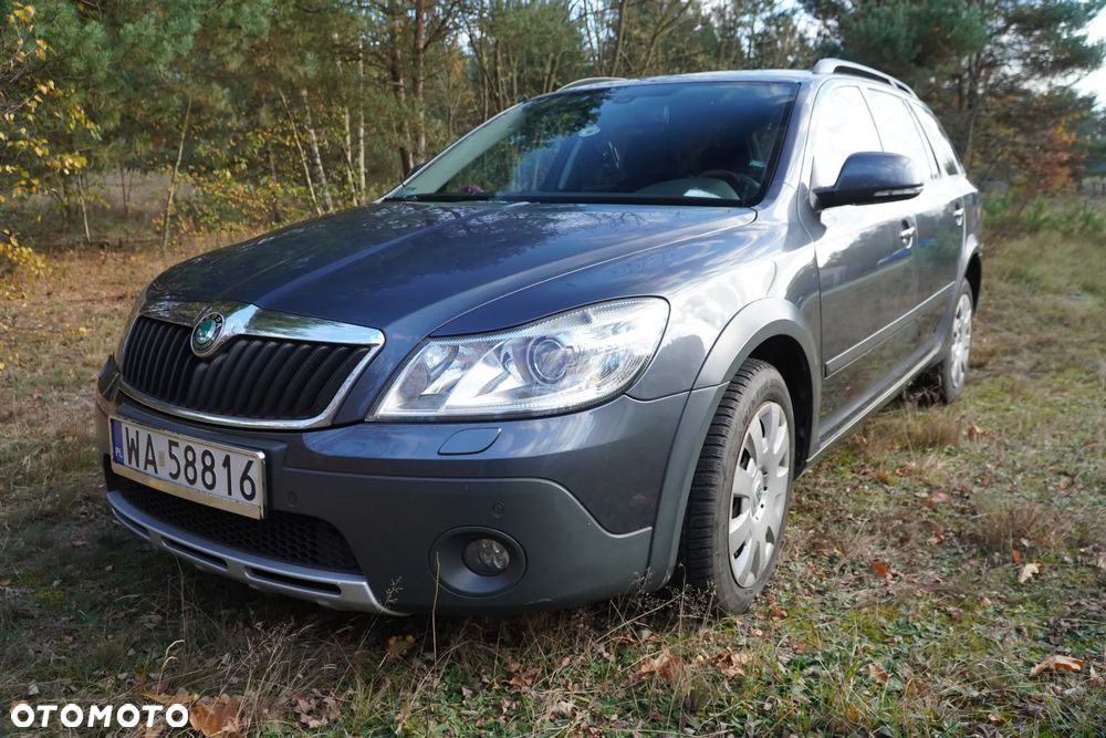 Skoda Octavia Scout 2.0 TDI DPF DSG - 22