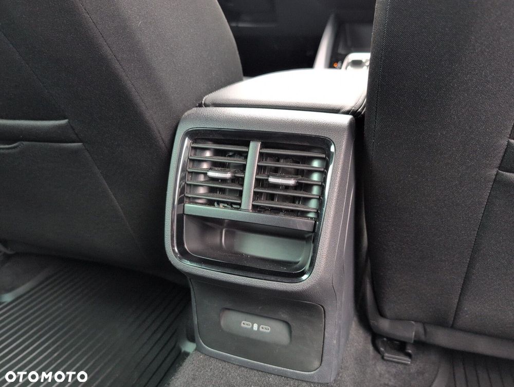 Skoda Octavia 1.5 TSI mHEV Selection DSG - 15