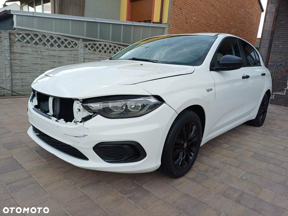 Fiat Tipo 1.4 16v Lounge EU6d - 18