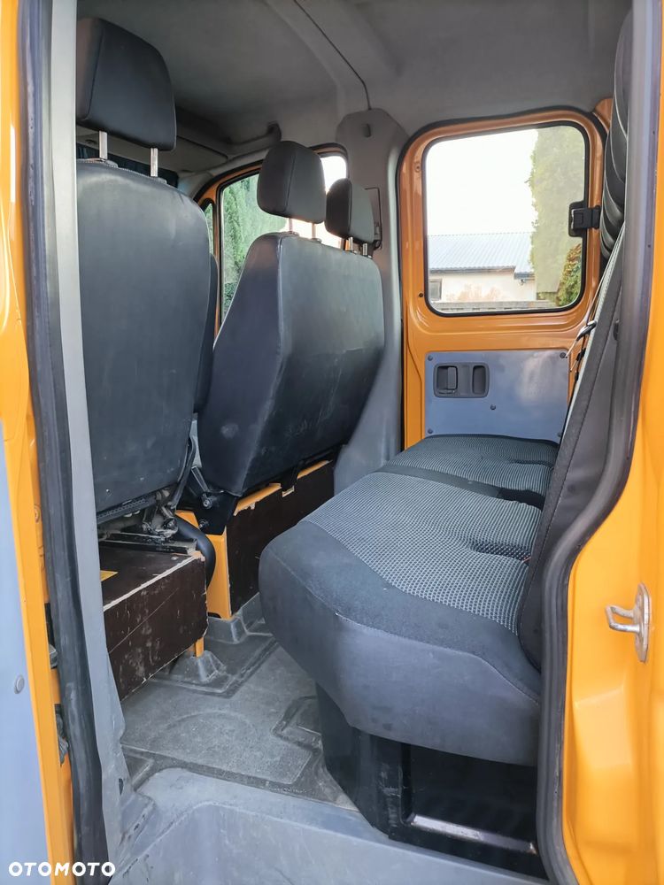 Mercedes-Benz 313 - 6