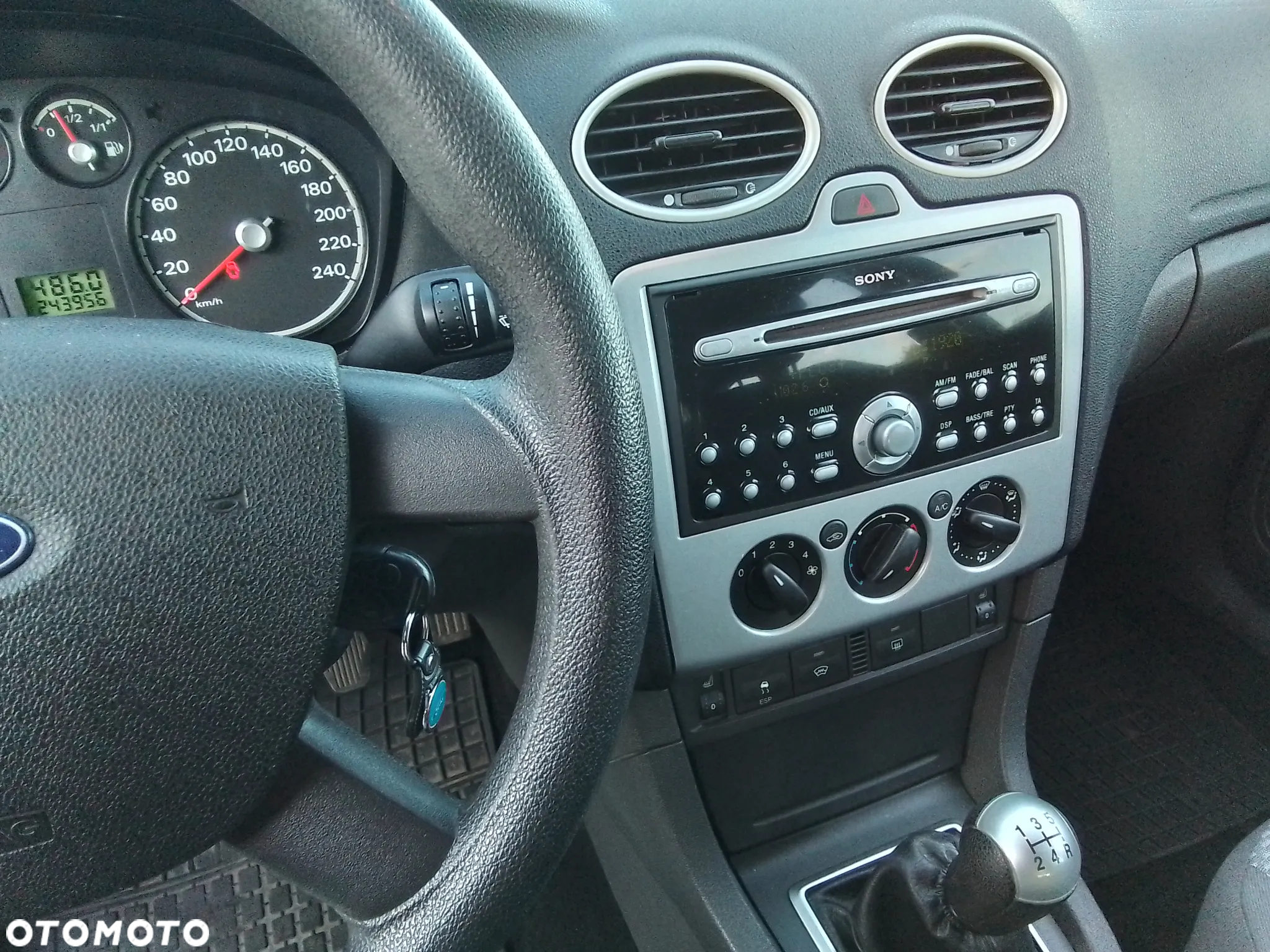 Ford Focus 1.6 TDCi Ambiente - 8