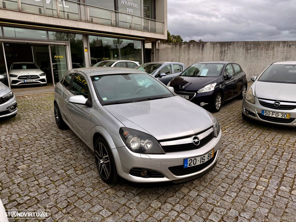 Opel Astra GTC 1.3 CDTI - 4