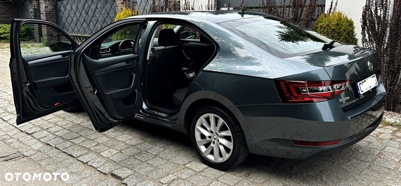 Skoda Superb 2.0 TDI SCR 4x4 Ambition DSG - 10