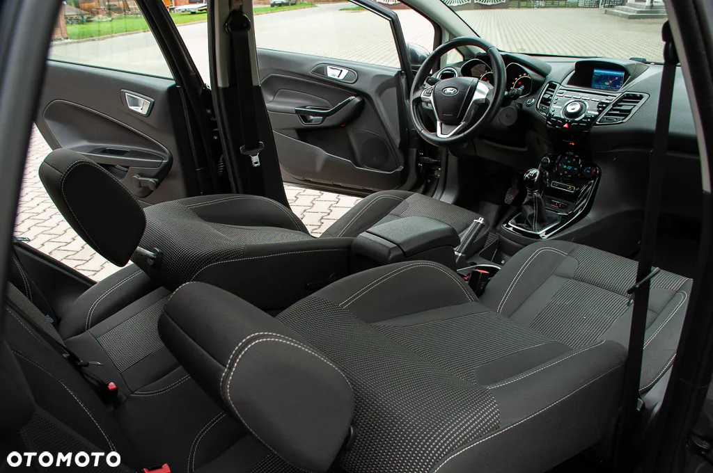 Ford Fiesta 1.0 EcoBoost Titanium - 5