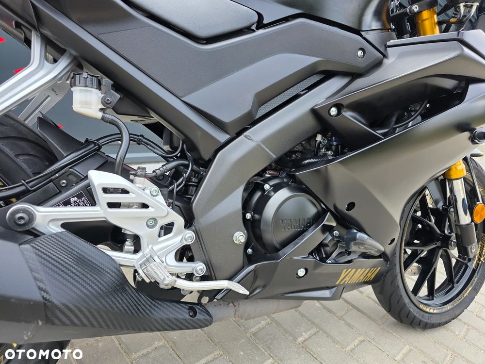 Yamaha YZF - 23