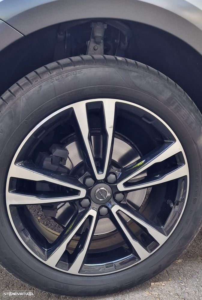 Volvo V90 Cross Country - 17