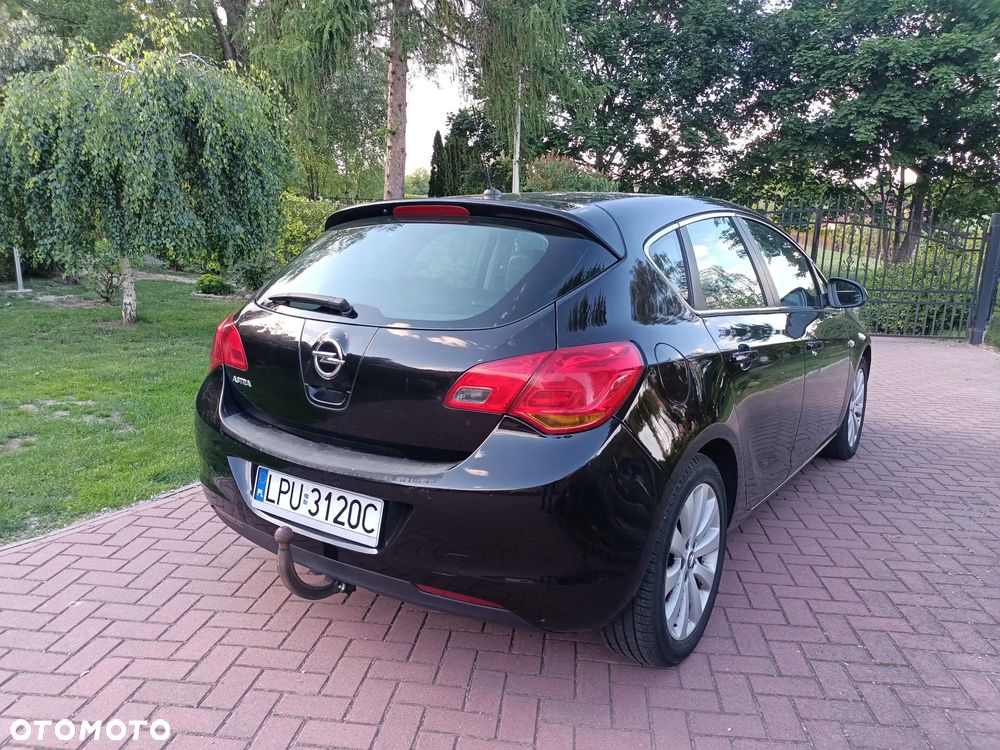 Opel Astra 1.6 Design Edition - 3
