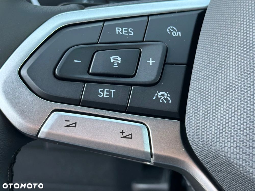 Volkswagen T-Cross 1.0 TSI R-Line Plus DSG - 29