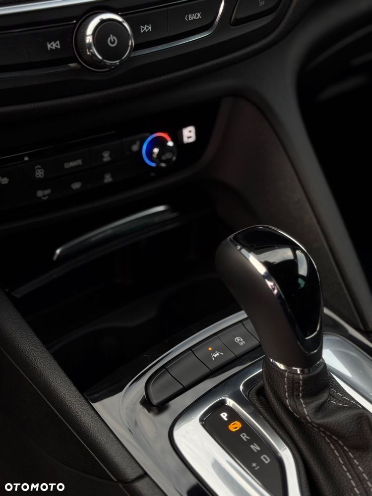 Opel Insignia - 15