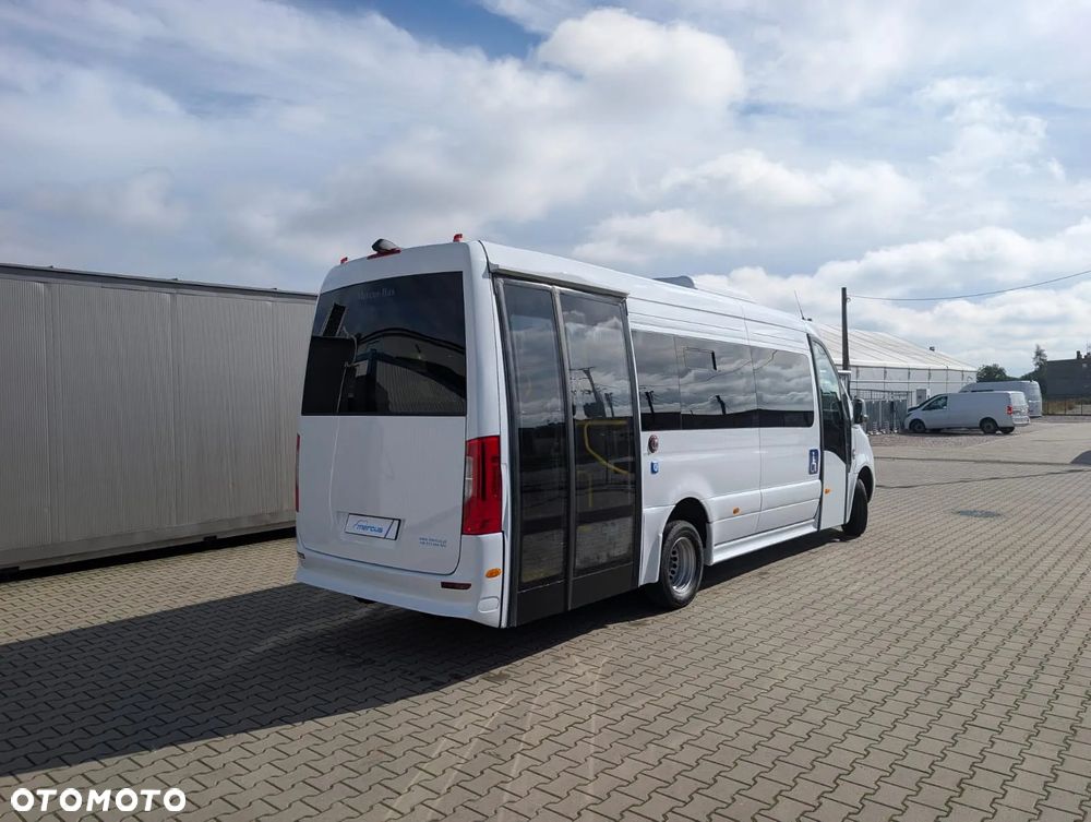 Mercedes-Benz Sprinter 517 - 4