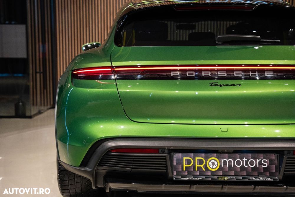 Porsche Taycan 4S - 15