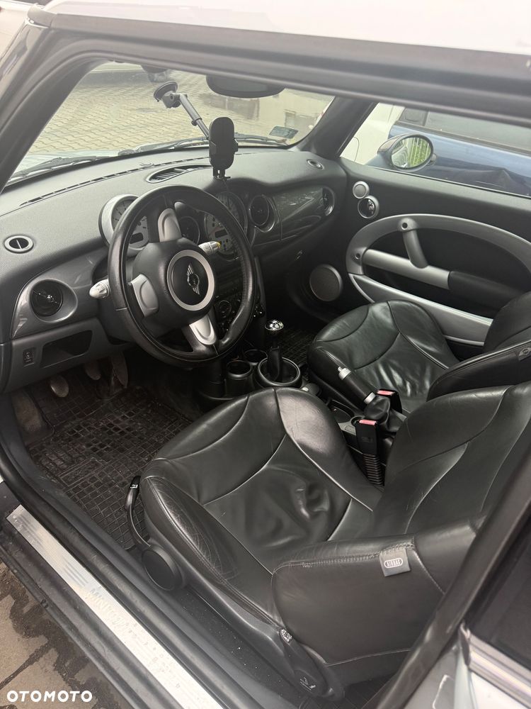 MINI Cooper Standard - 4