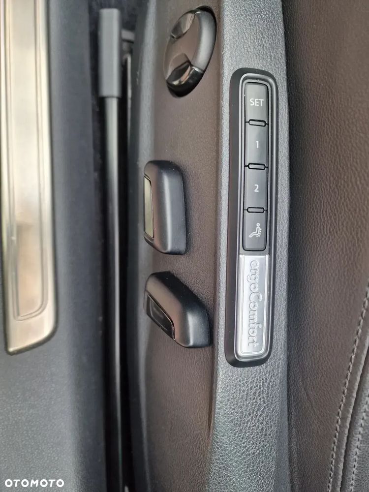 Volkswagen Passat - 21