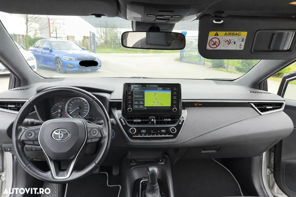 Toyota Corolla 1.8 Business Edition - 11