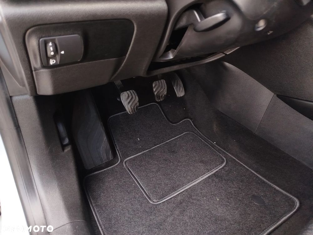 Renault Megane ENERGY TCe 130 INTENS - 21