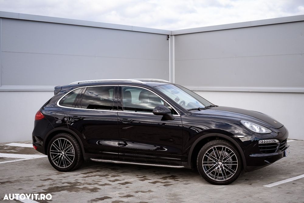 Porsche Cayenne Platinum Edition - 1