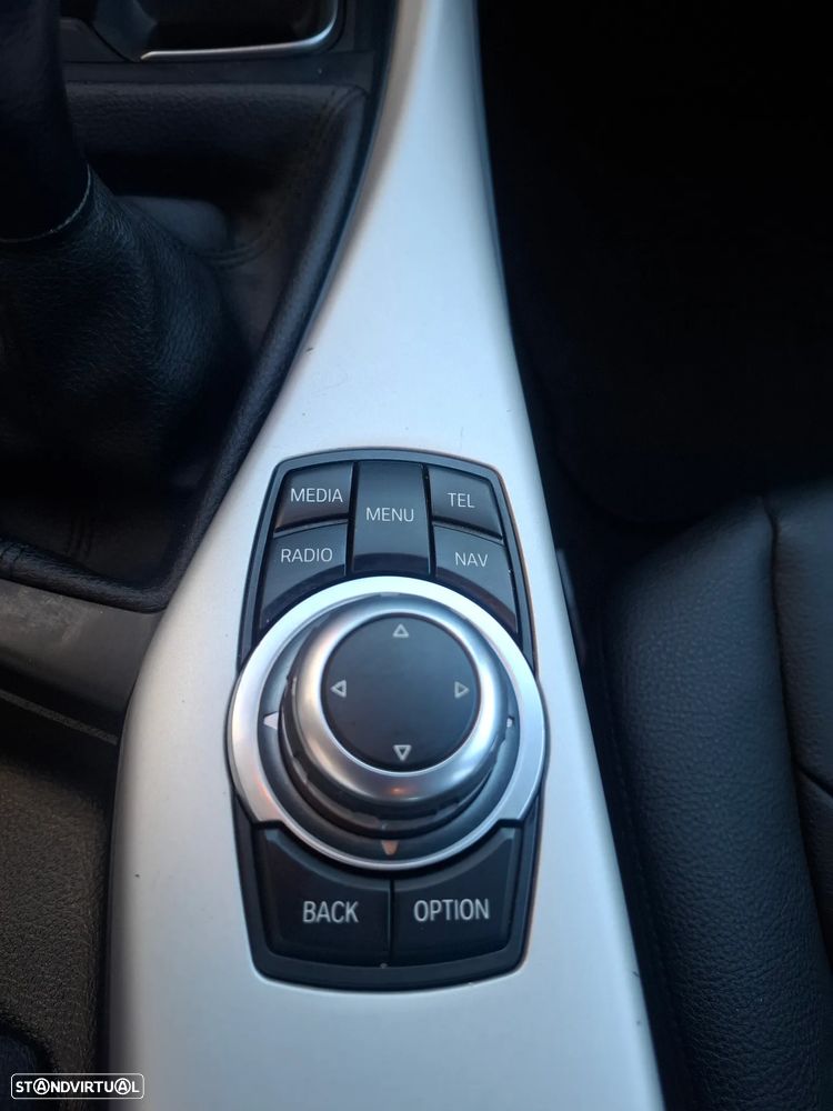 BMW 116 d EDynamics Advantage - 28