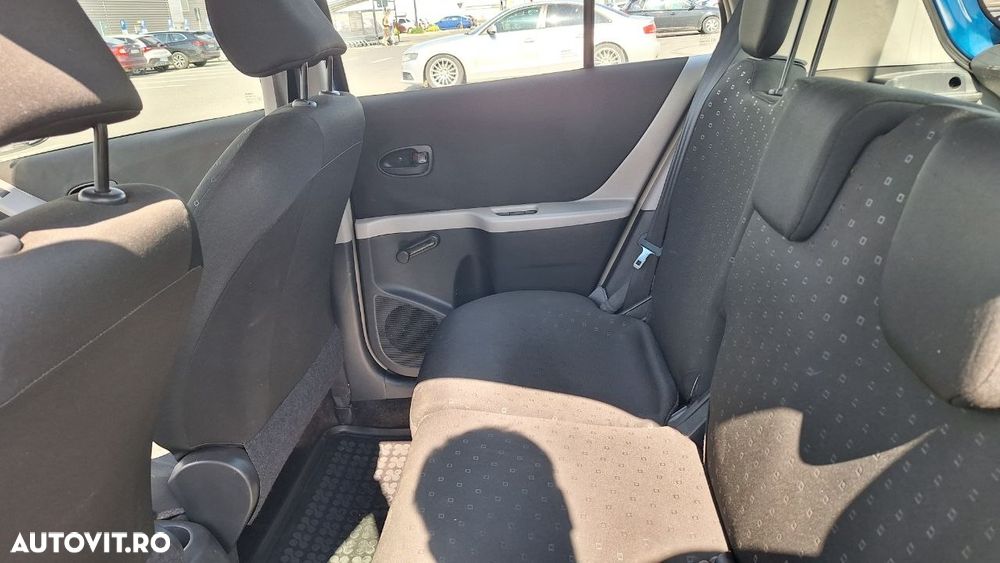 Toyota Yaris 1.3 Luna - 12